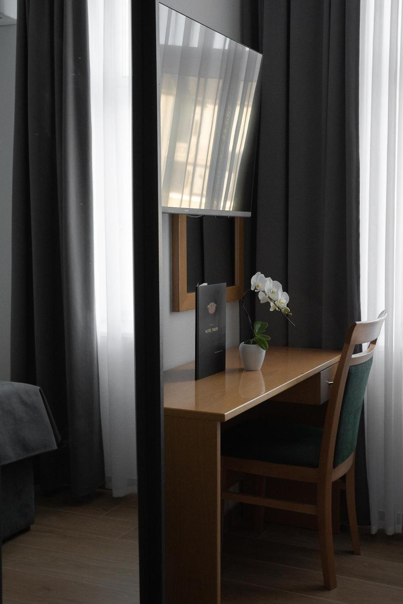Hotel Tabor Sežana Dış mekan fotoğraf