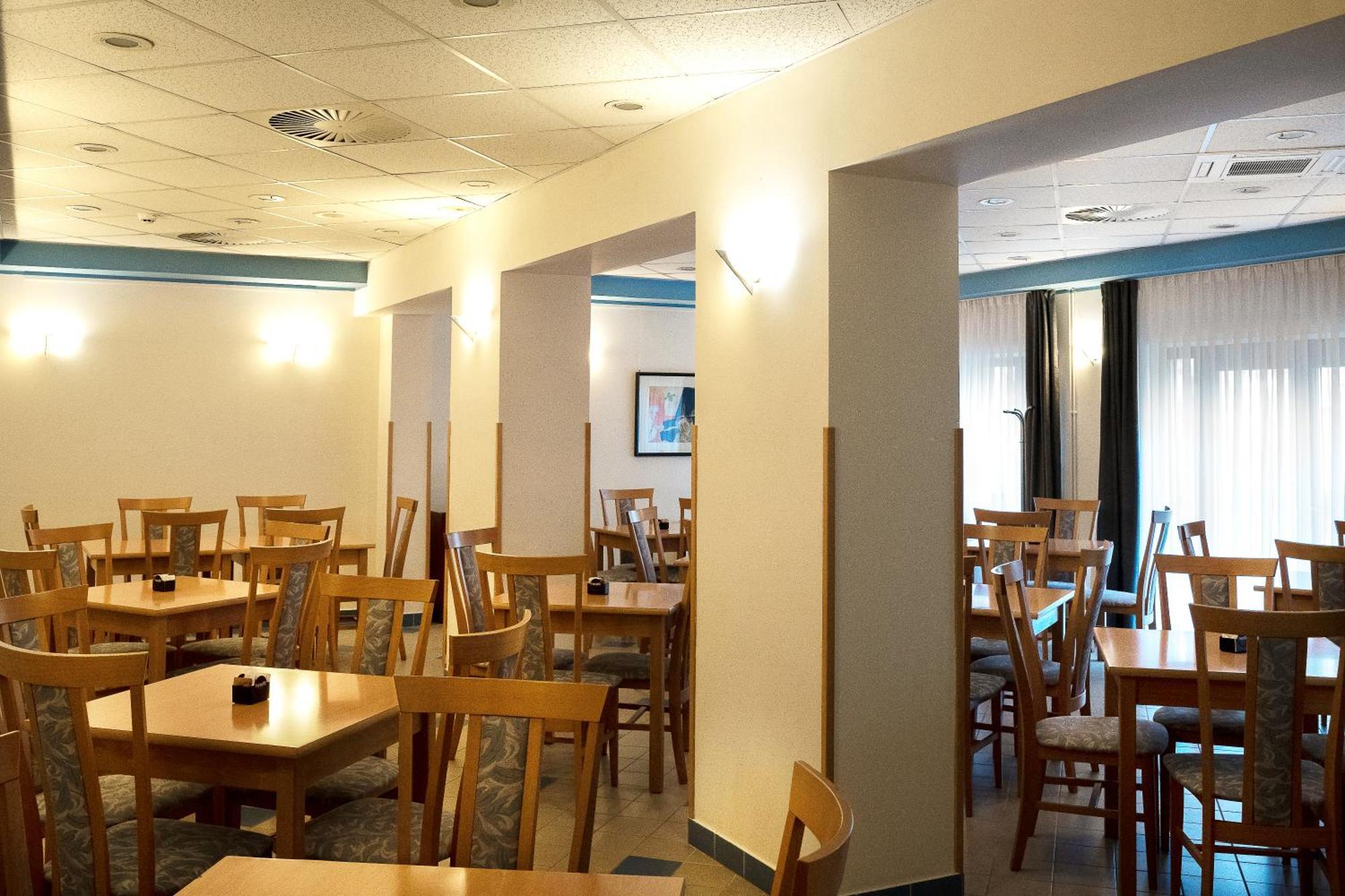 Hotel Tabor Sežana Dış mekan fotoğraf